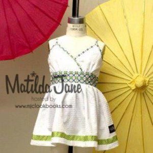 HIlary RV- House of clouds  top sz4